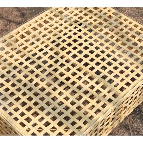 Outdoor Patio Coffee Table with Tempered Glass Top, Handwoven PE Wicker Patio Table with Metal Frame, All-Weather Rattan Coffee Table for Patio Furniture, Balcony, Backyard or Garden